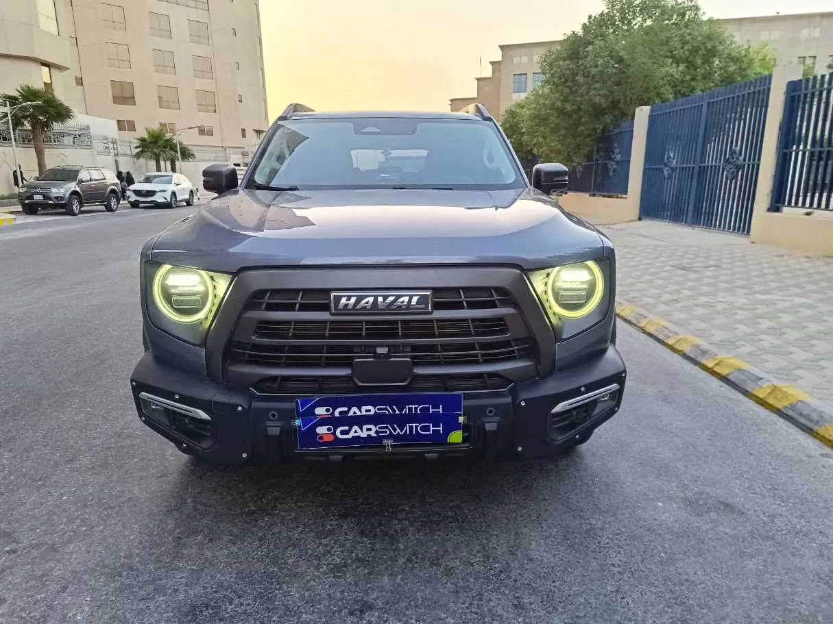 Car image 2