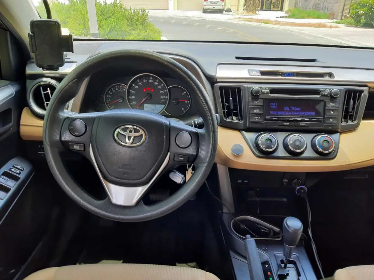 Car image 16