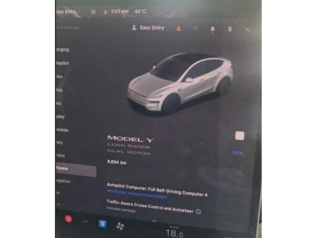 Car image 18