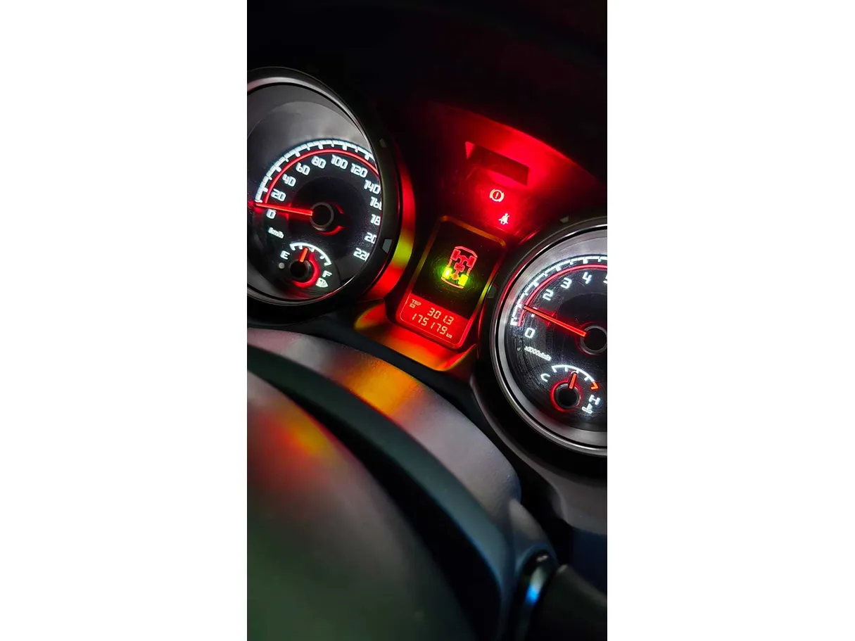 Car image 27