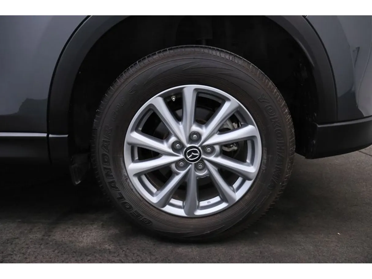 Car image 7