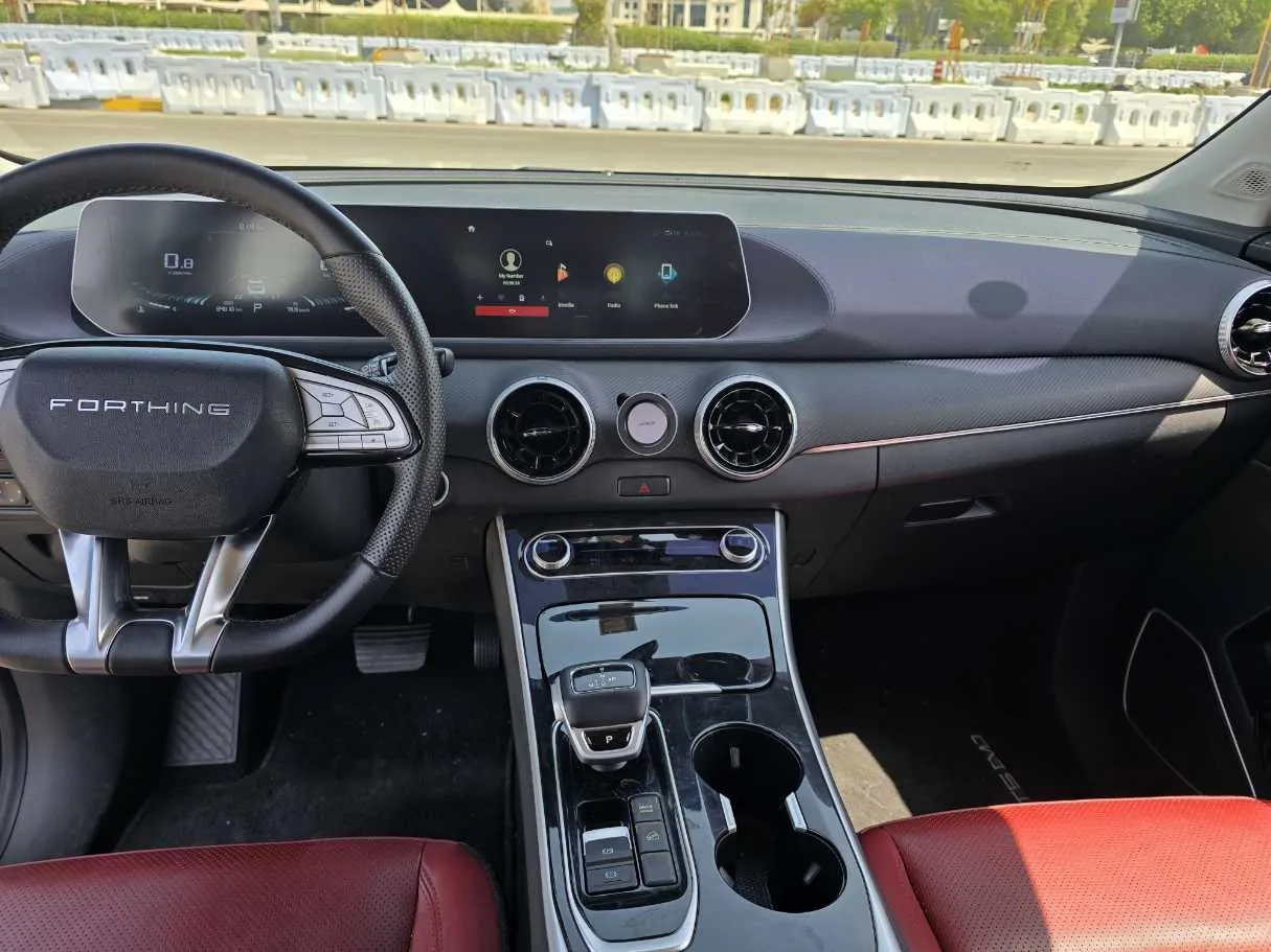 Car image 15