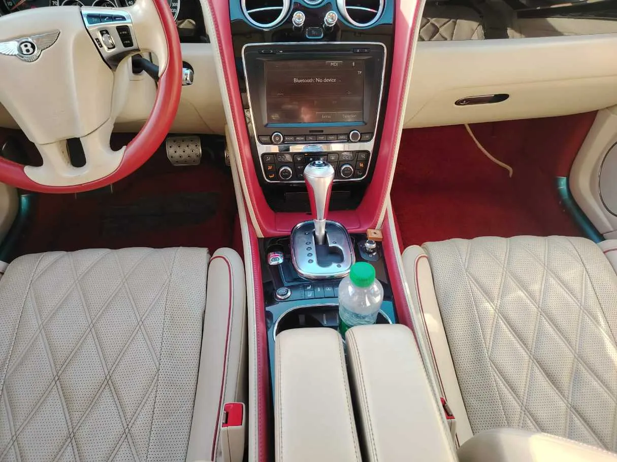 Car image 23