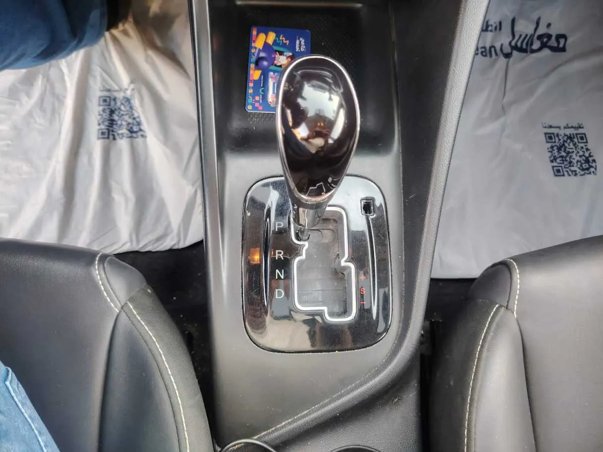 Car image 23