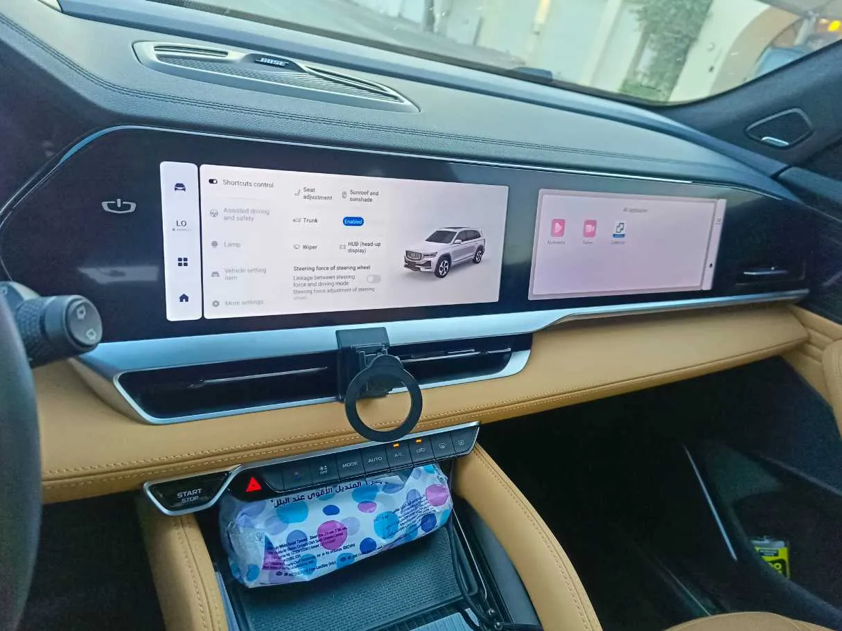 Car image 26