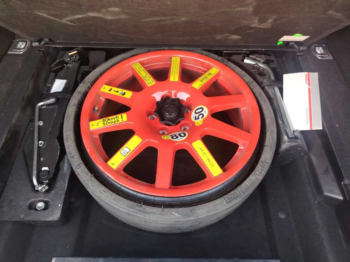 Car image 33