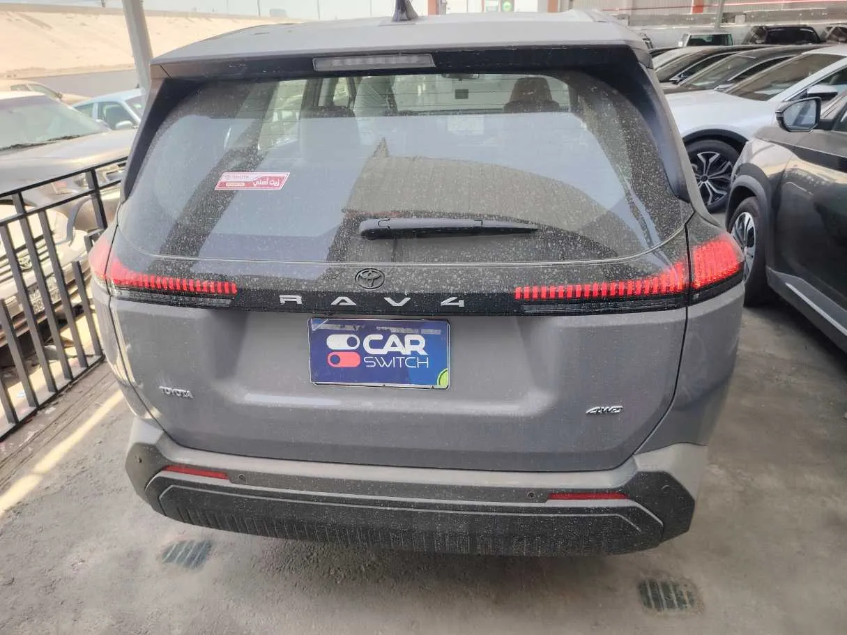Car image 6