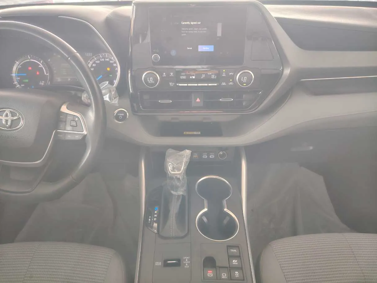 Car image 21