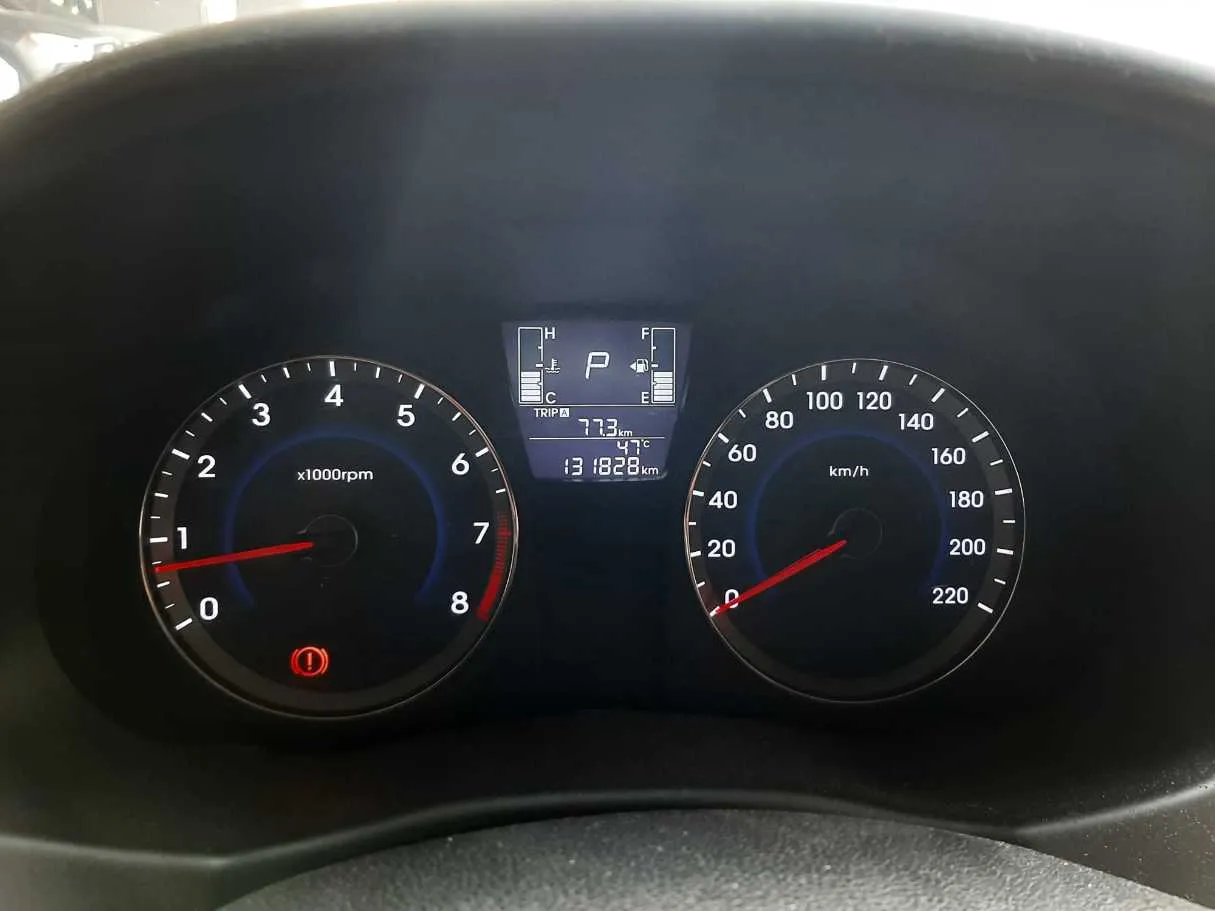Car image 18