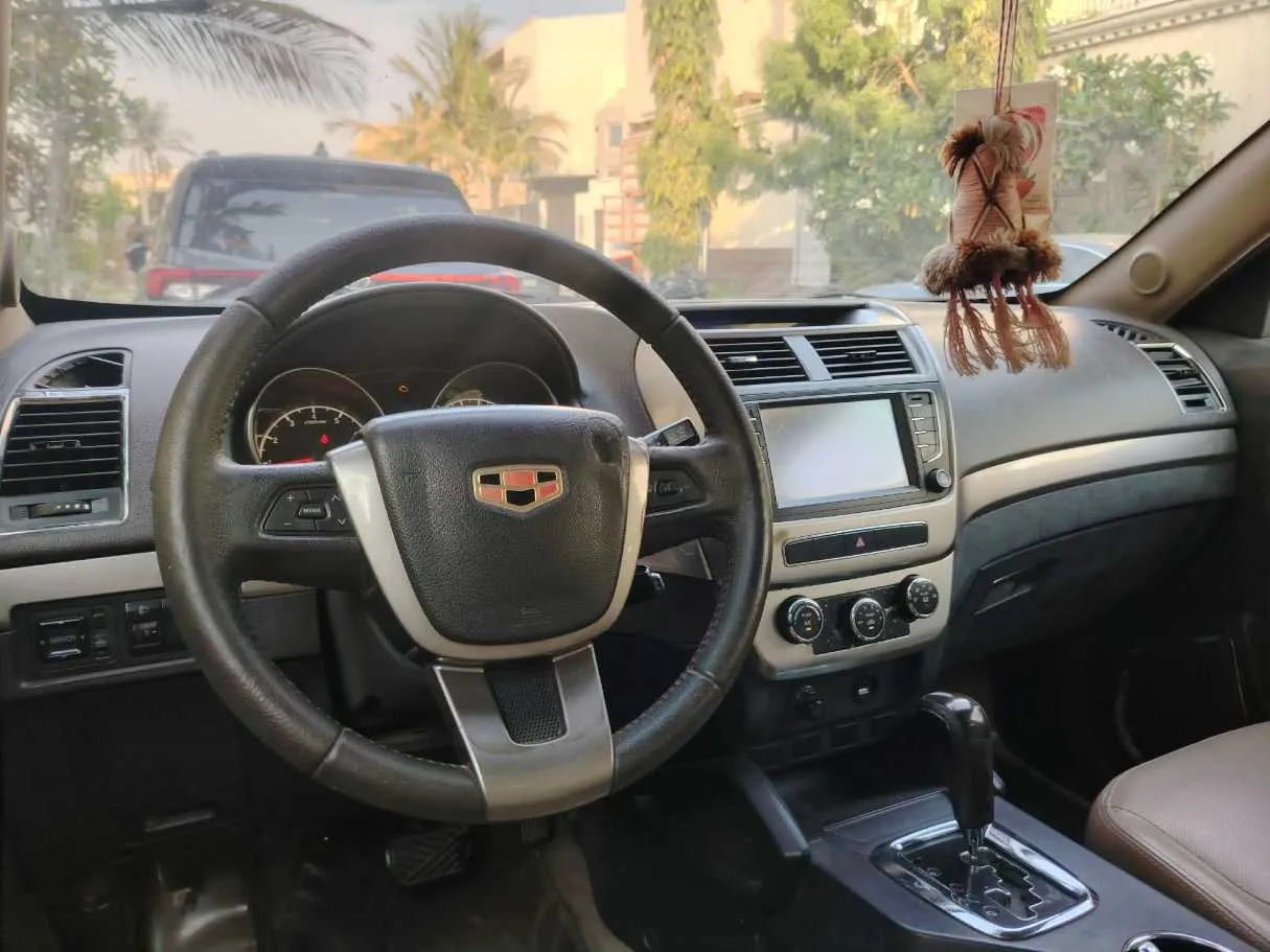 Car image 29