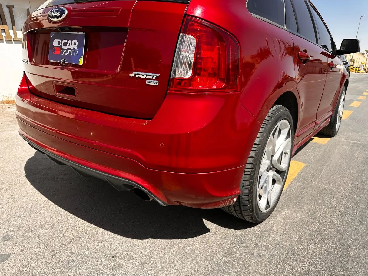 Car image 30