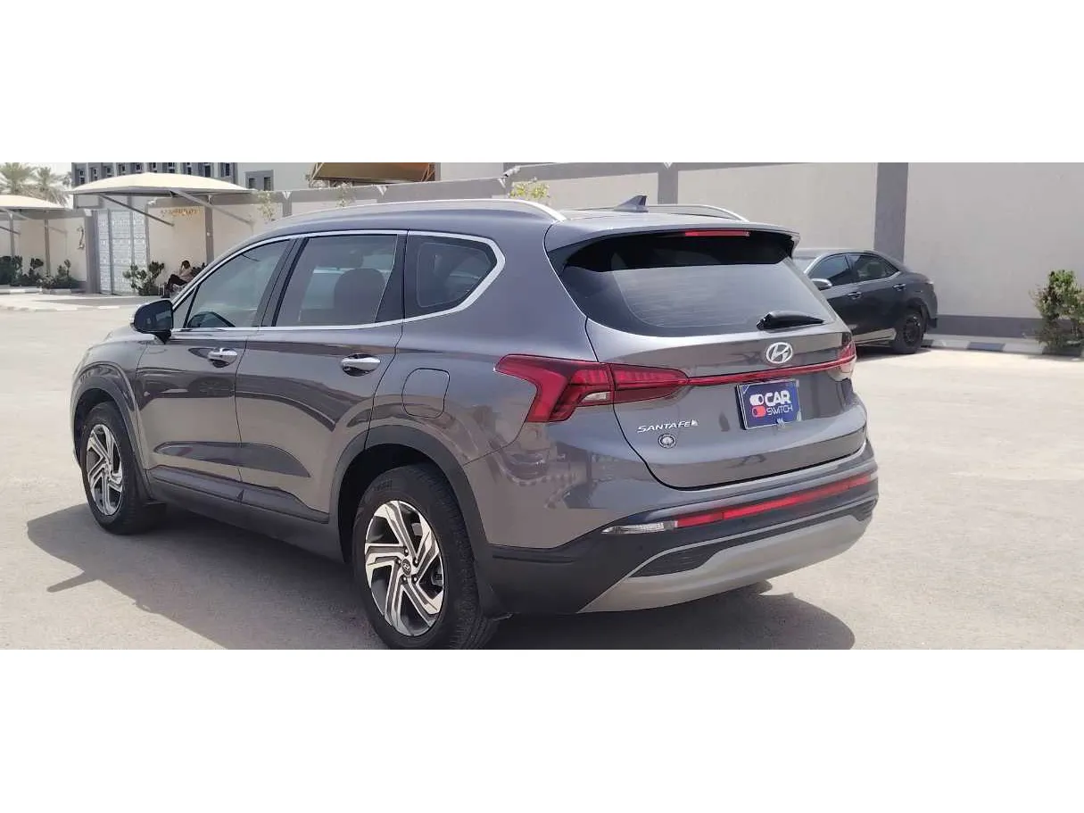 Car image 7