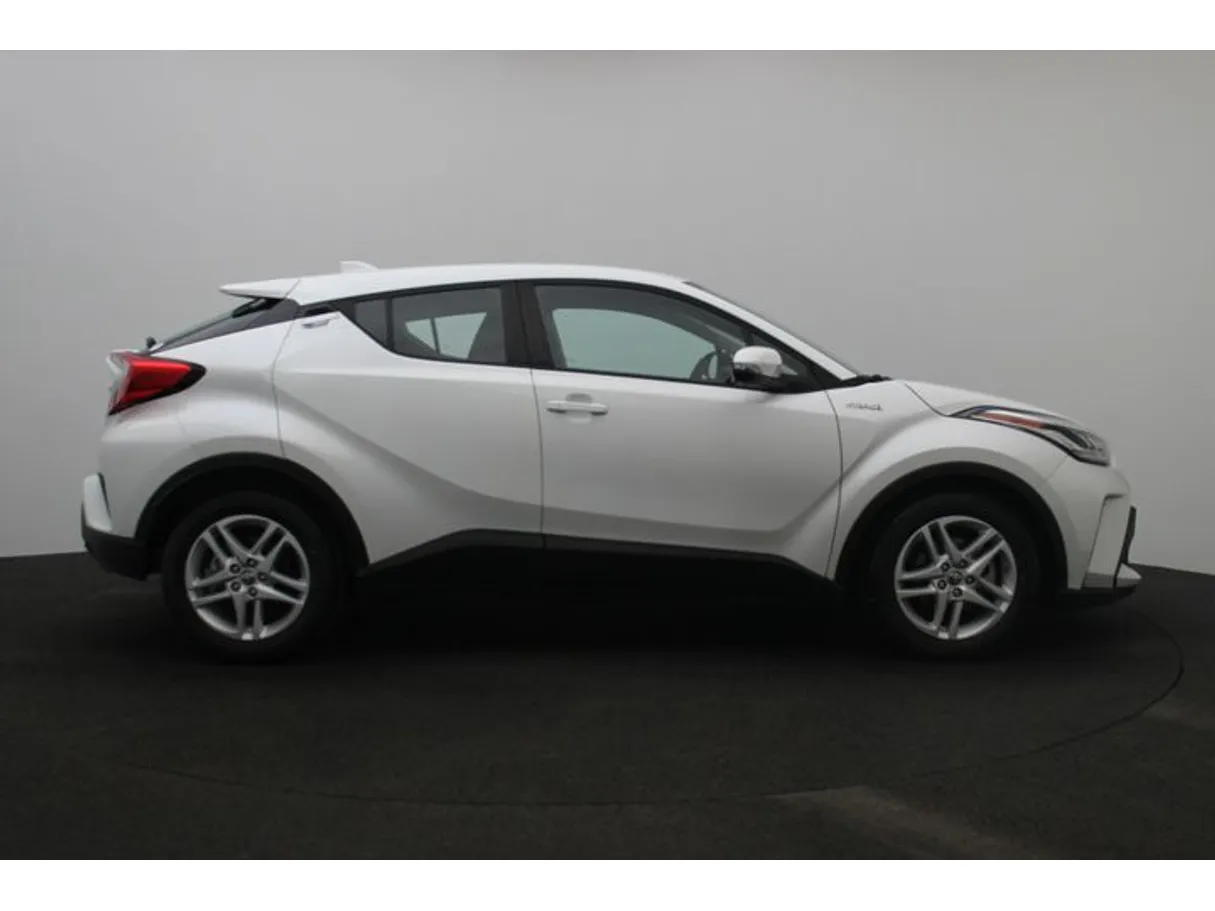 Car image 13