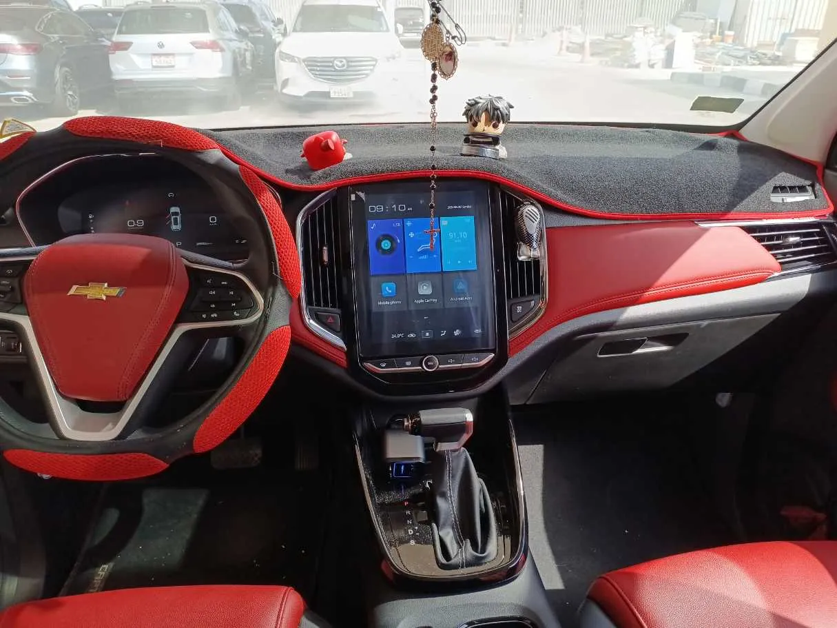 Car image 16