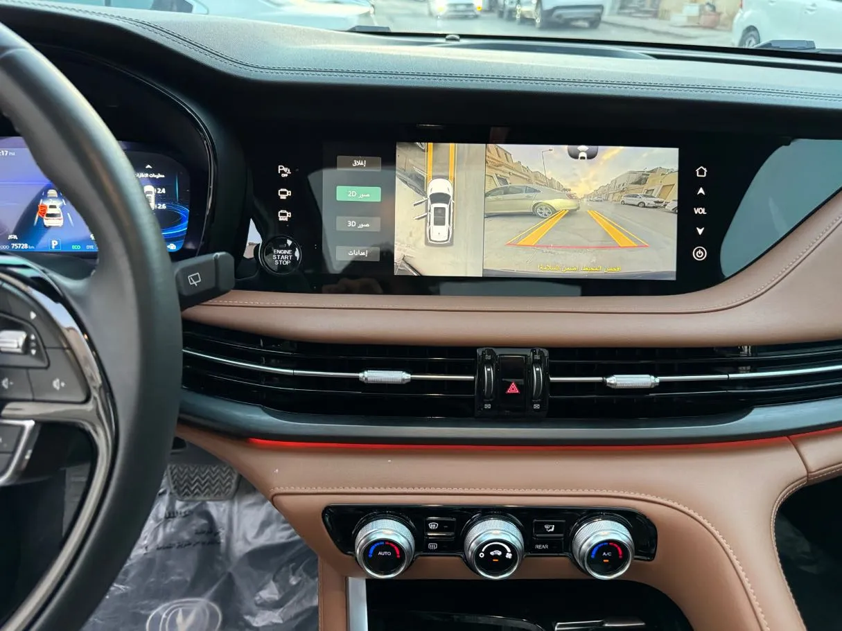 Car image 19