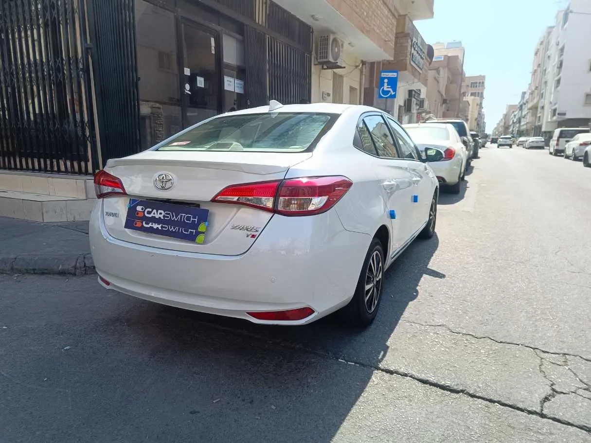 Car image 5