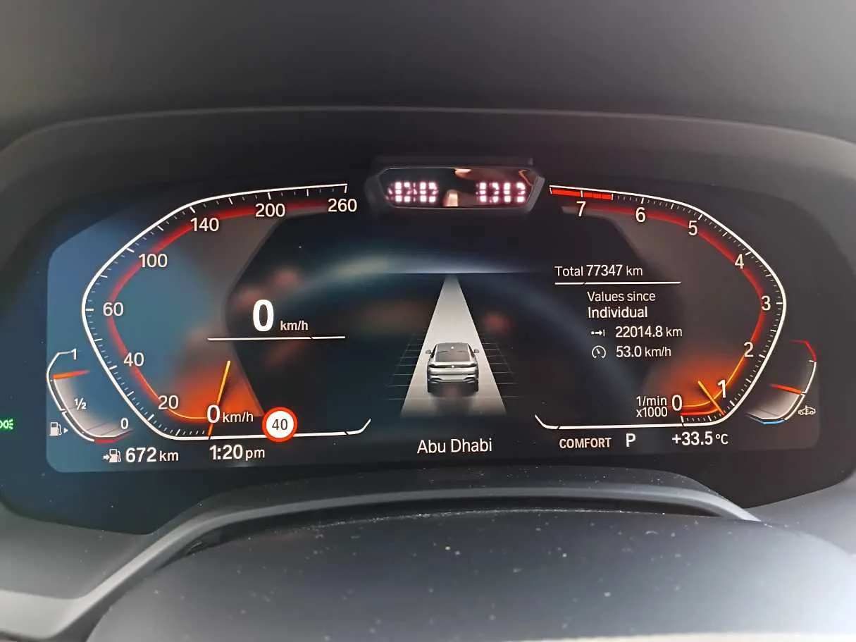 Car image 18