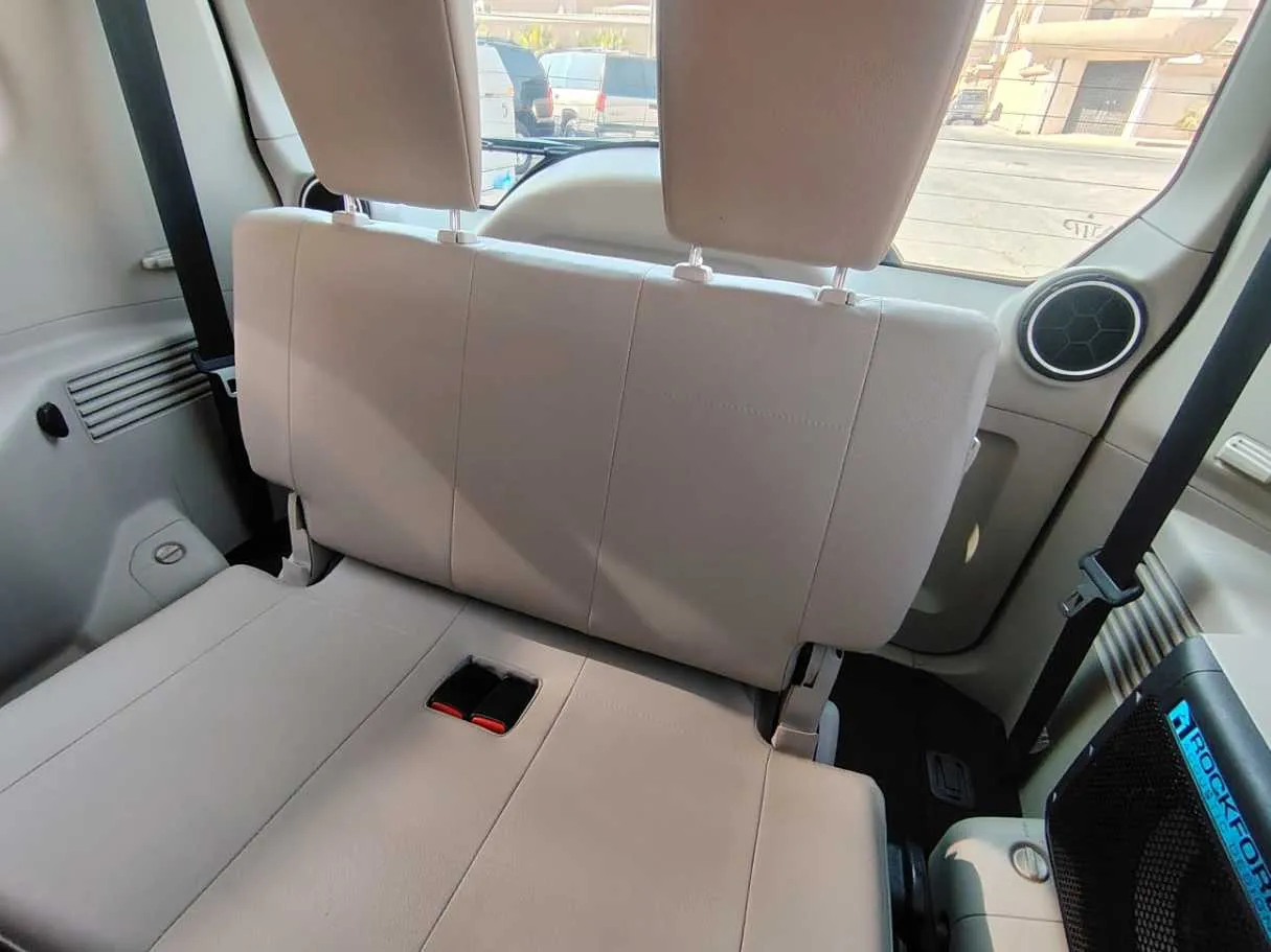 Car image 33