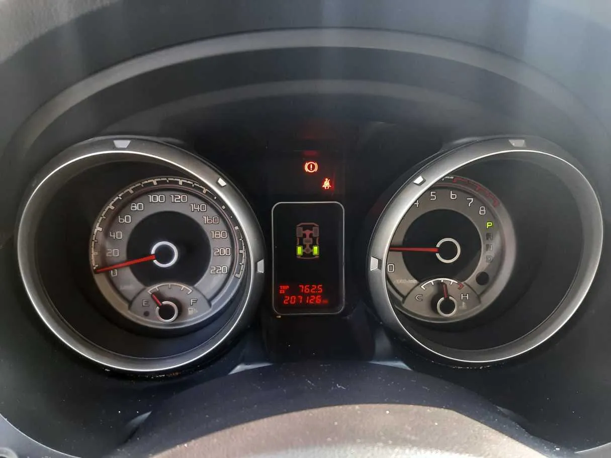 Car image 18