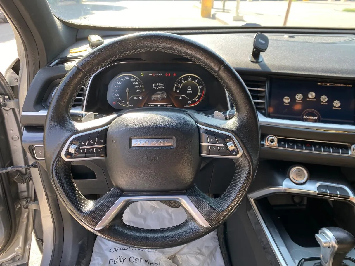 Car image 17