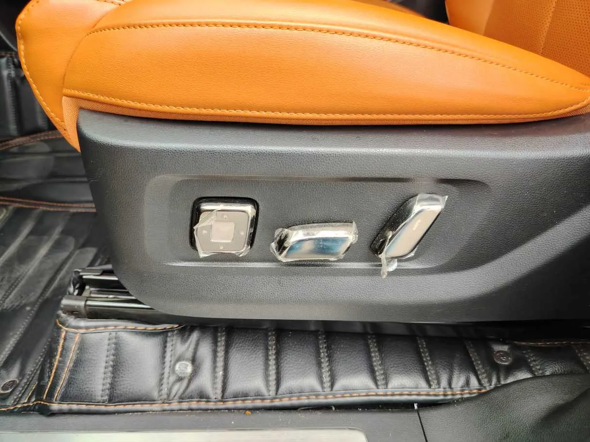 Car image 42