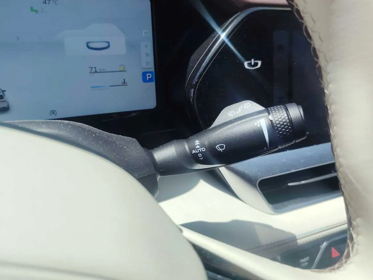 Car image 33