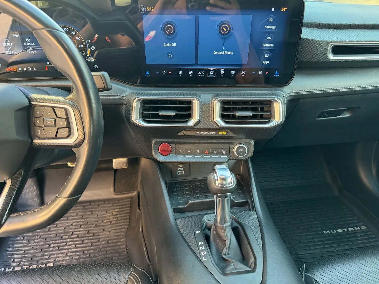 Car image 16