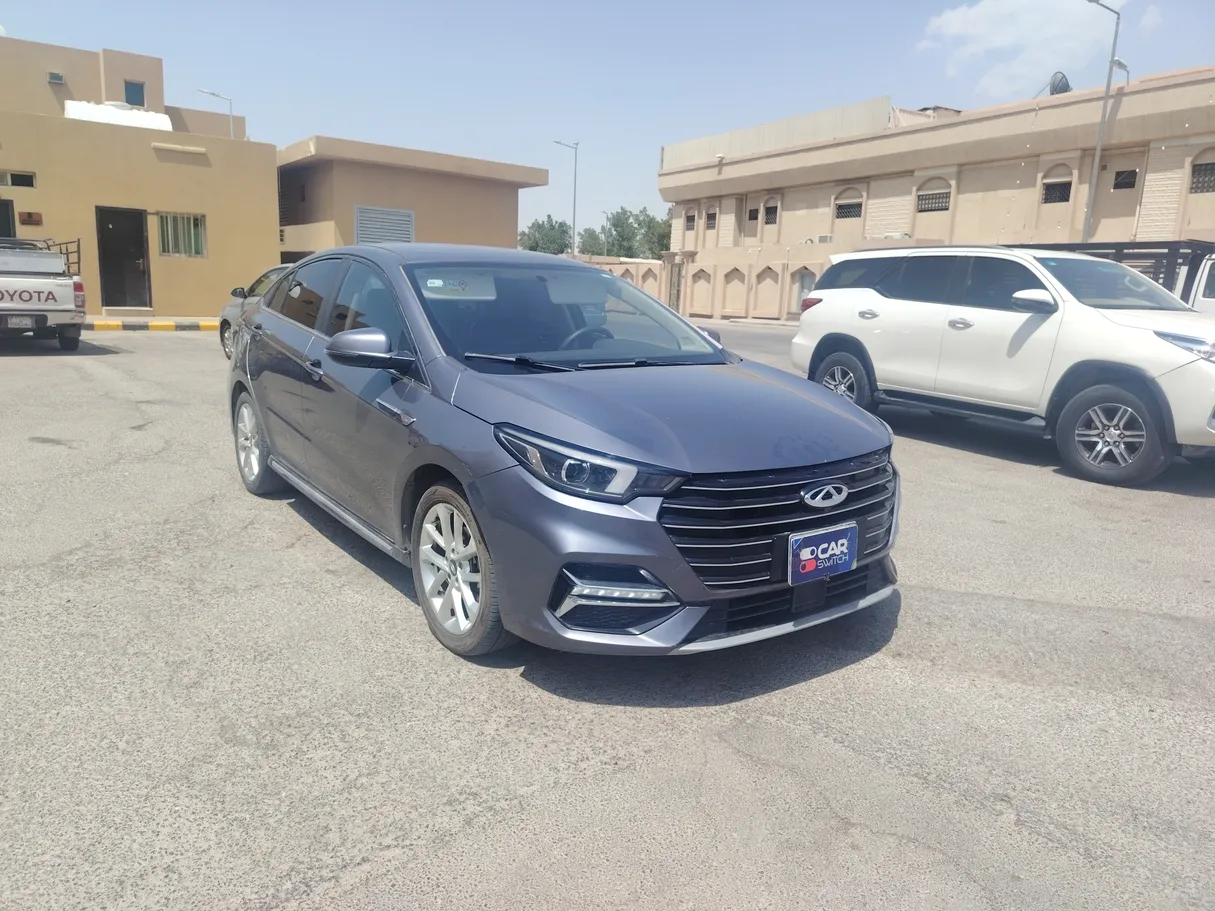 Car image 3