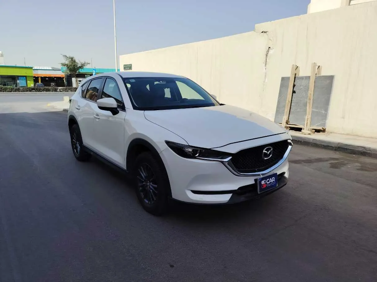 Car image 3
