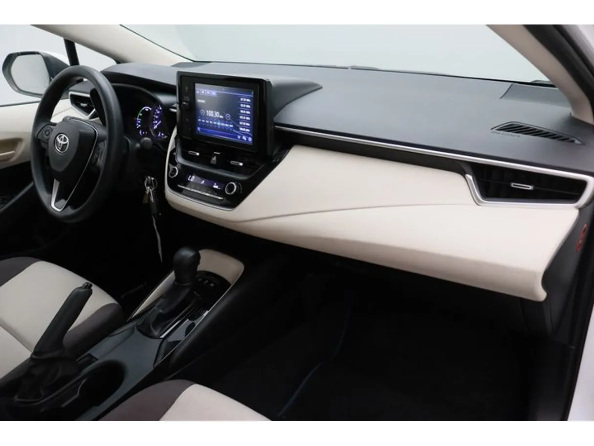 Car image 10