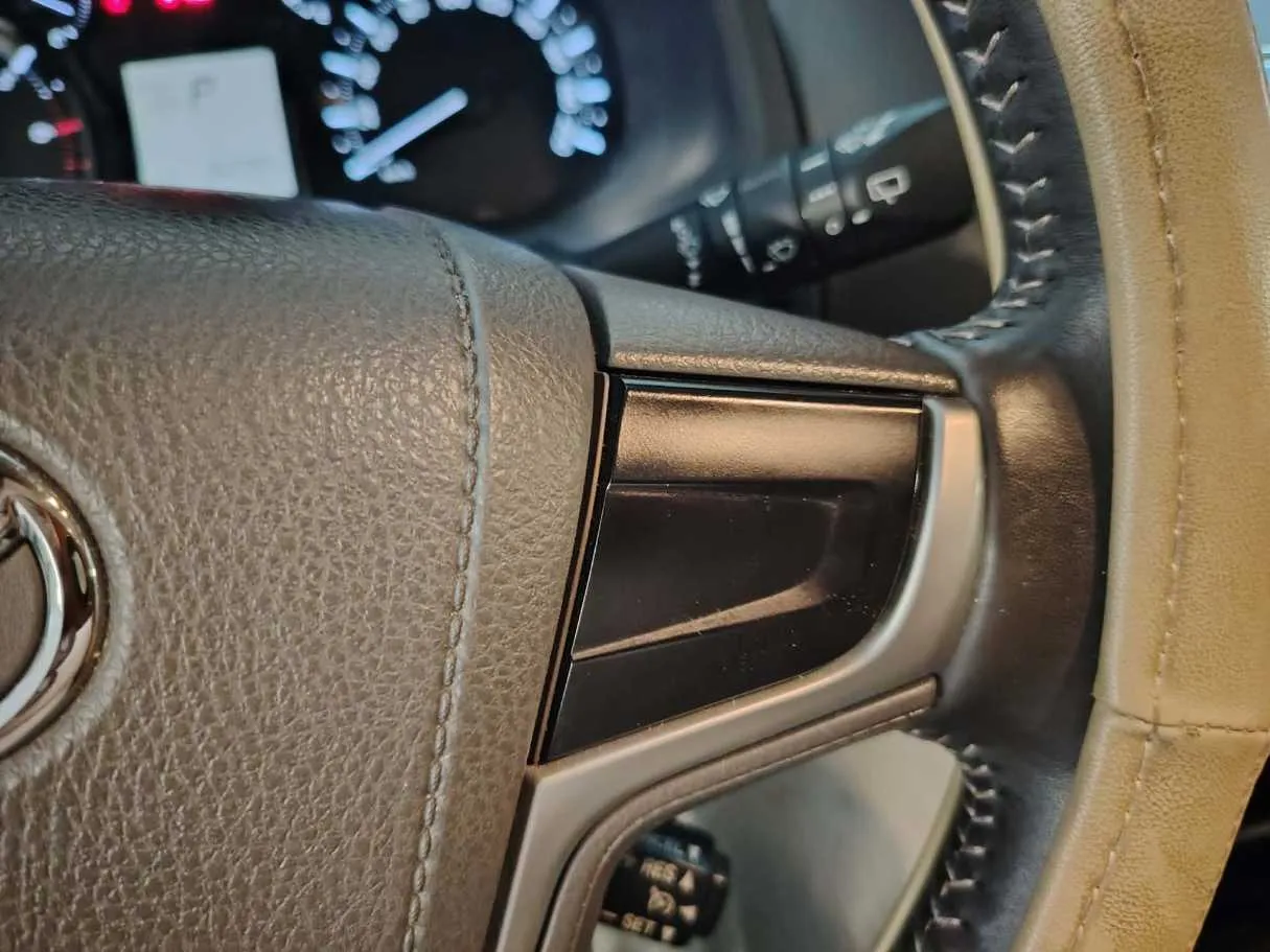 Car image 38