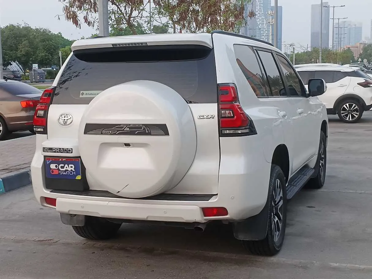 Car image 6