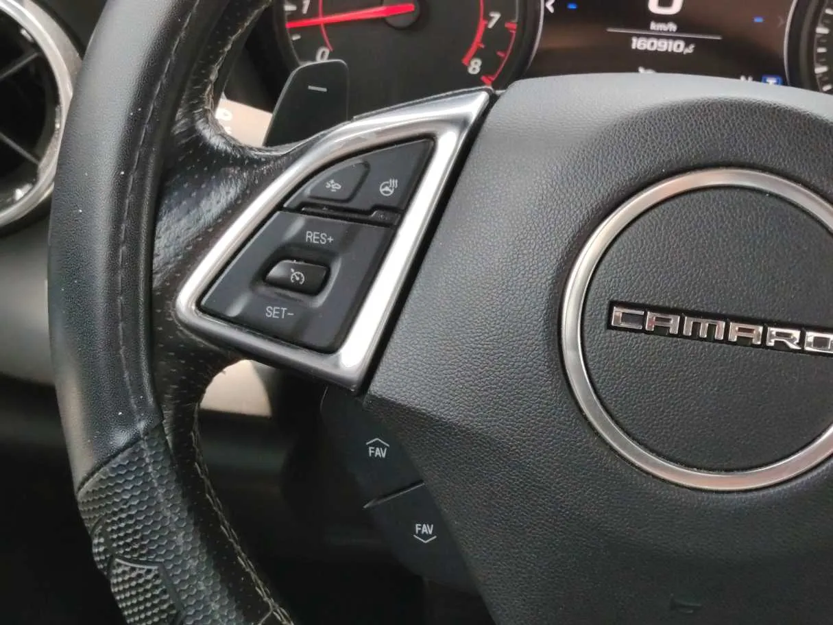 Car image 25