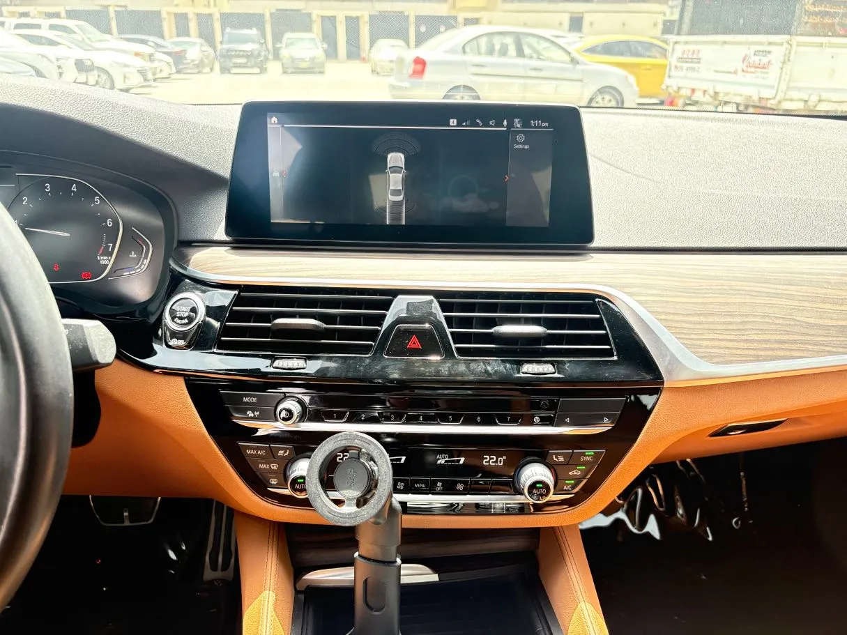 Car image 20
