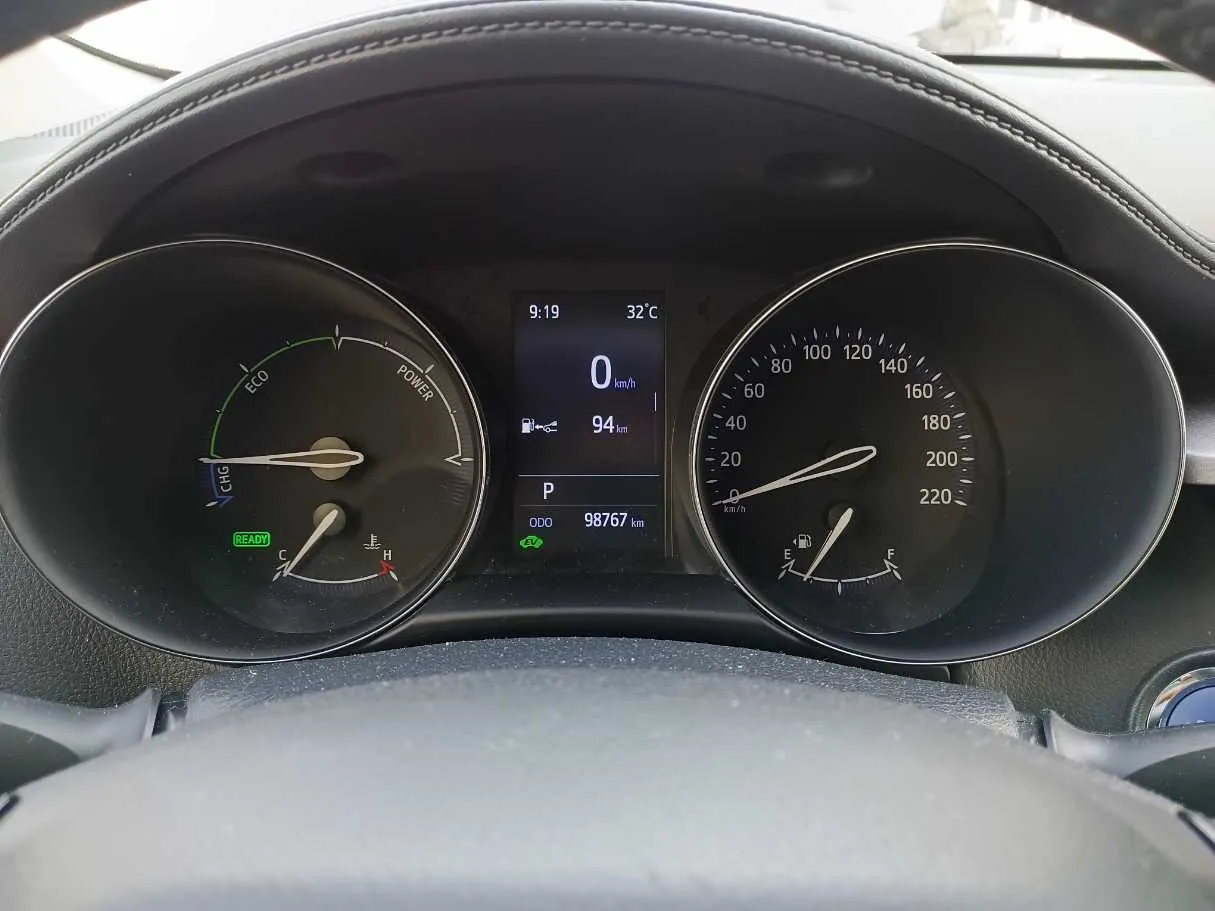 Car image 18
