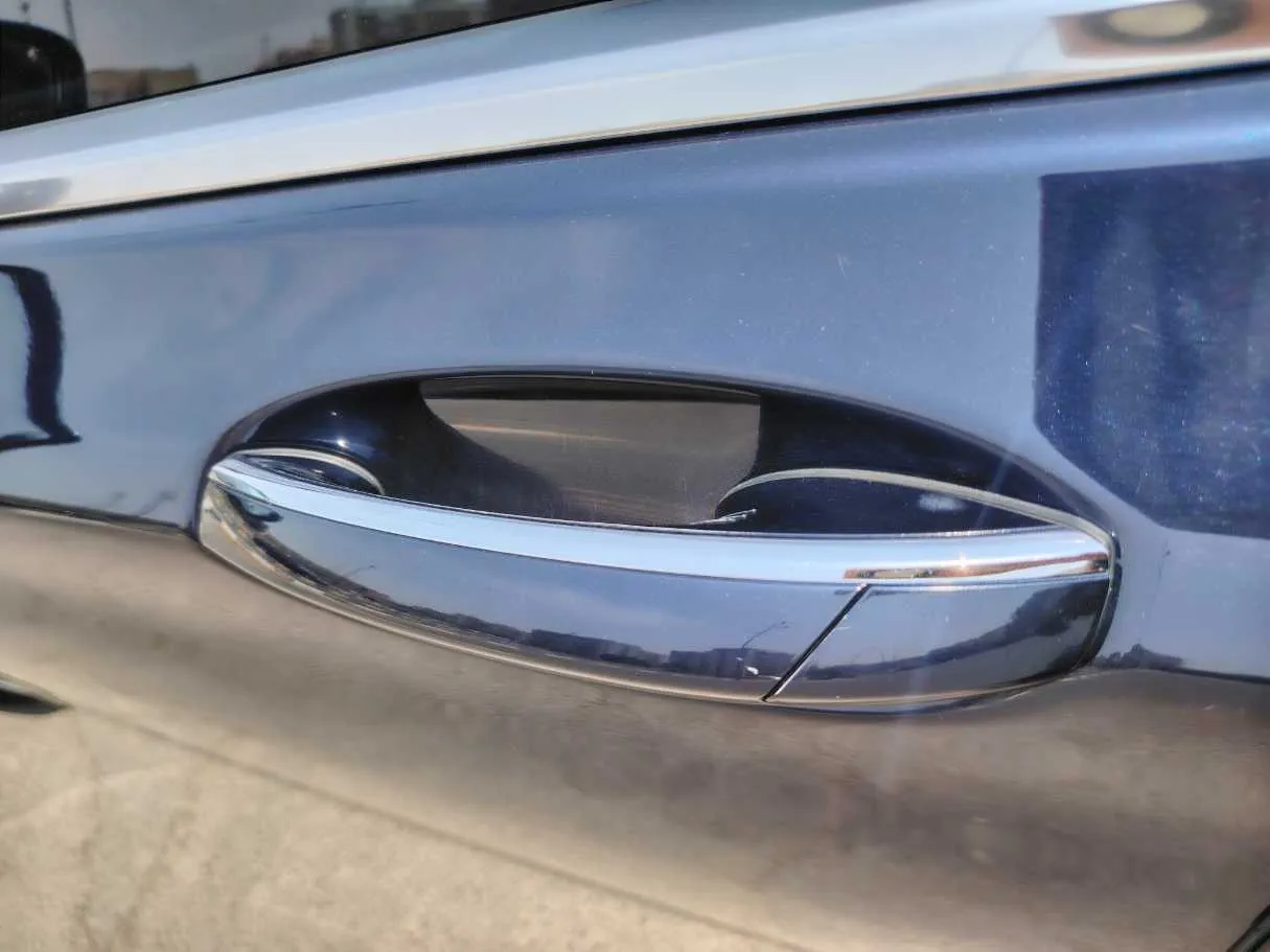 Car image 29