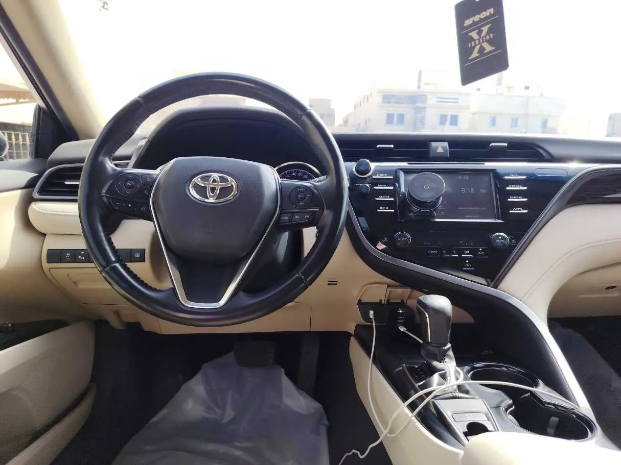 Car image 21