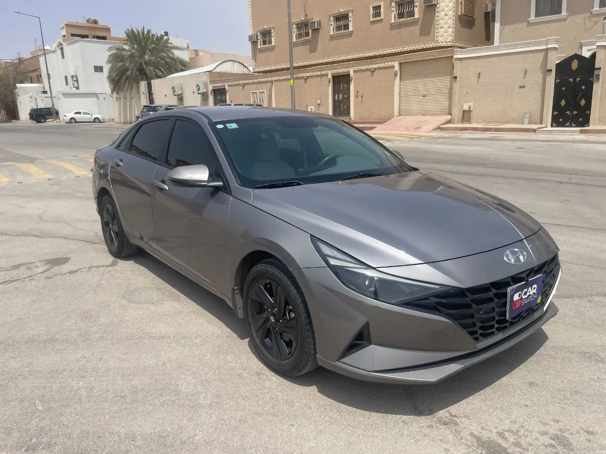 Car image 3