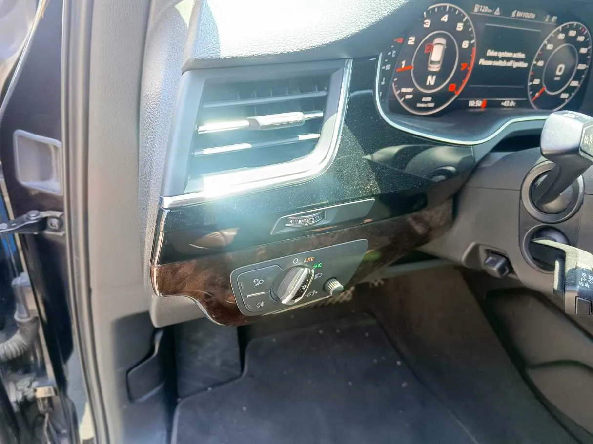 Car image 39