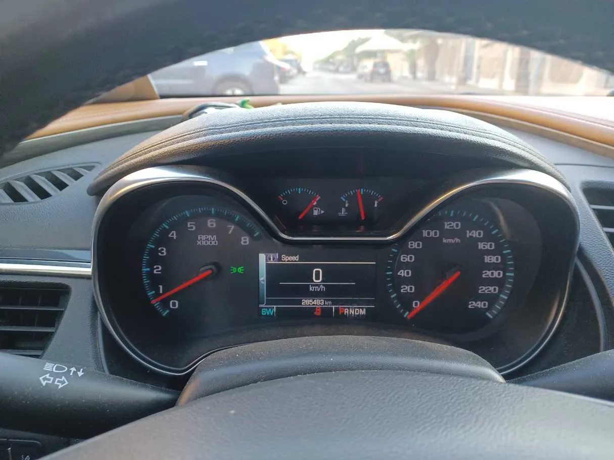 Car image 17