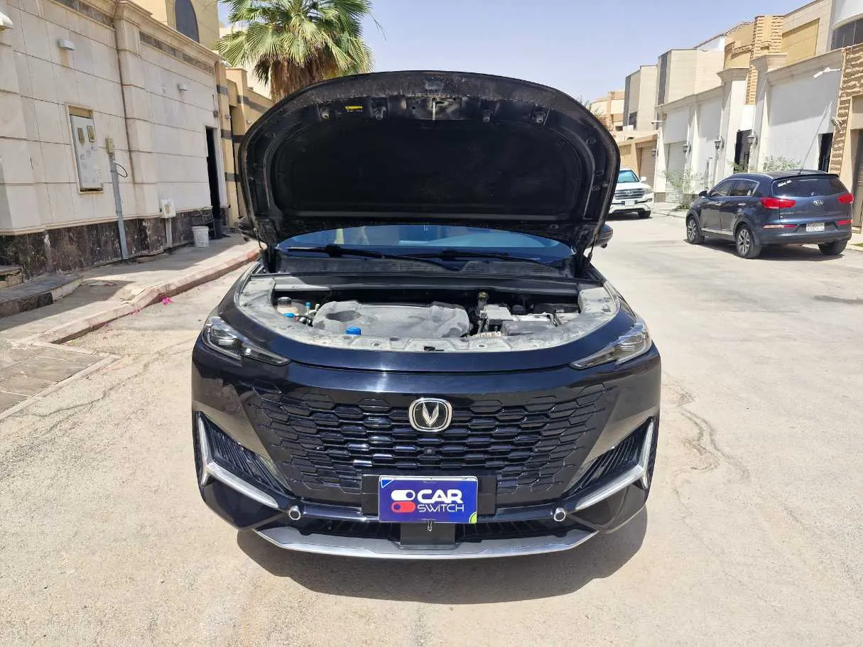 Car image 25