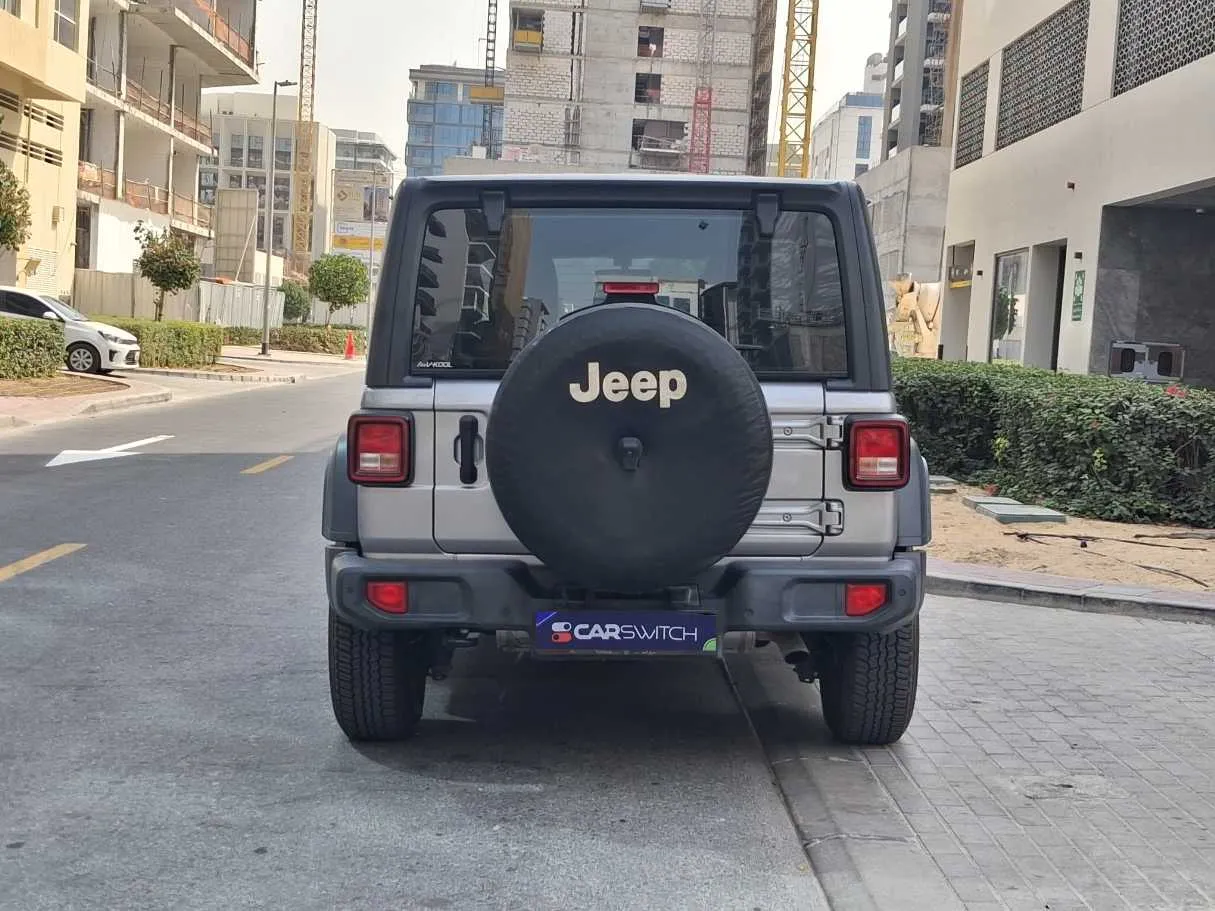 Car image 6