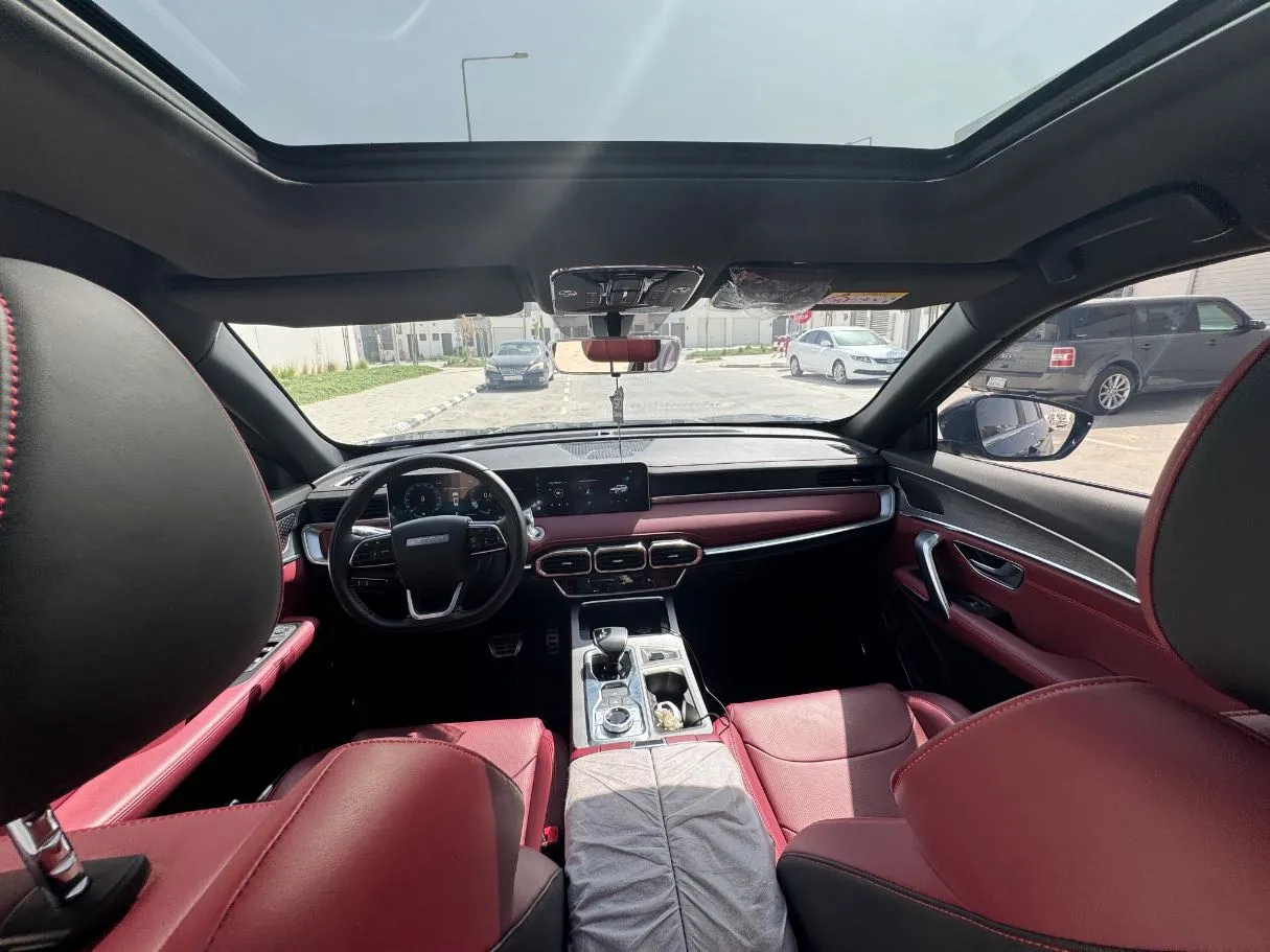 Car image 14