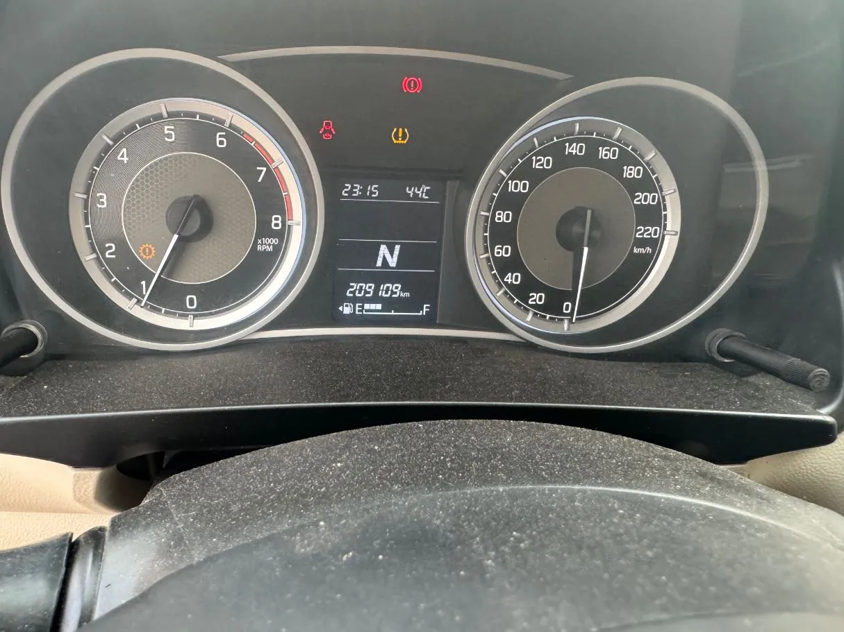 Car image 17