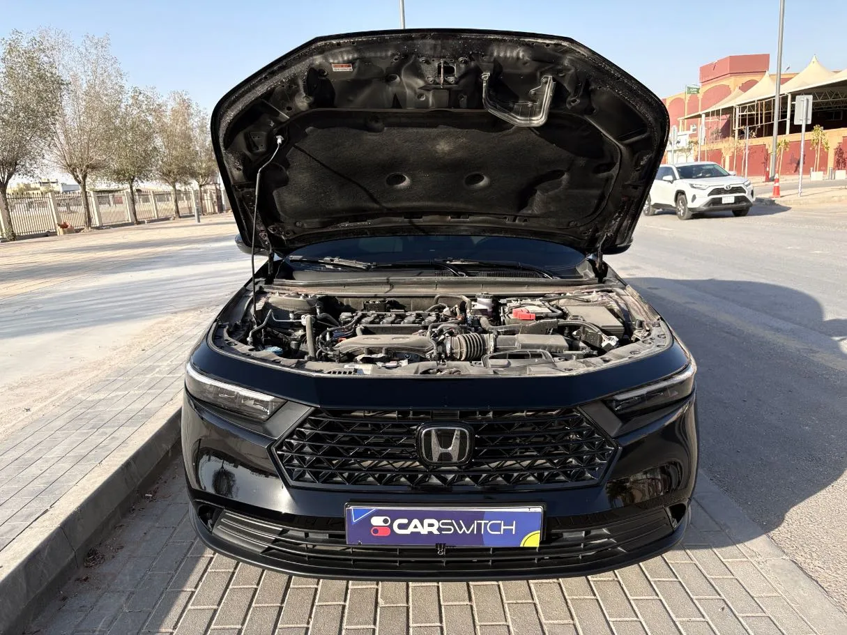 Car image 24