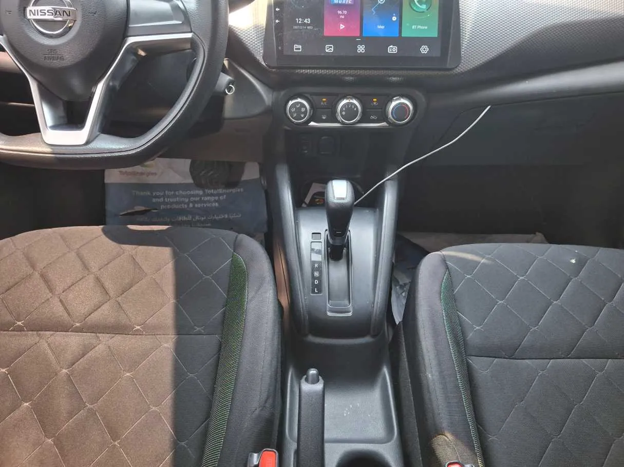 Car image 16