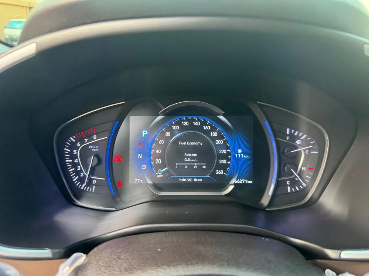Car image 20