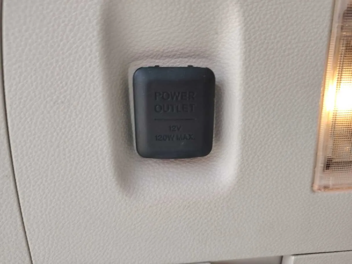 Car image 34