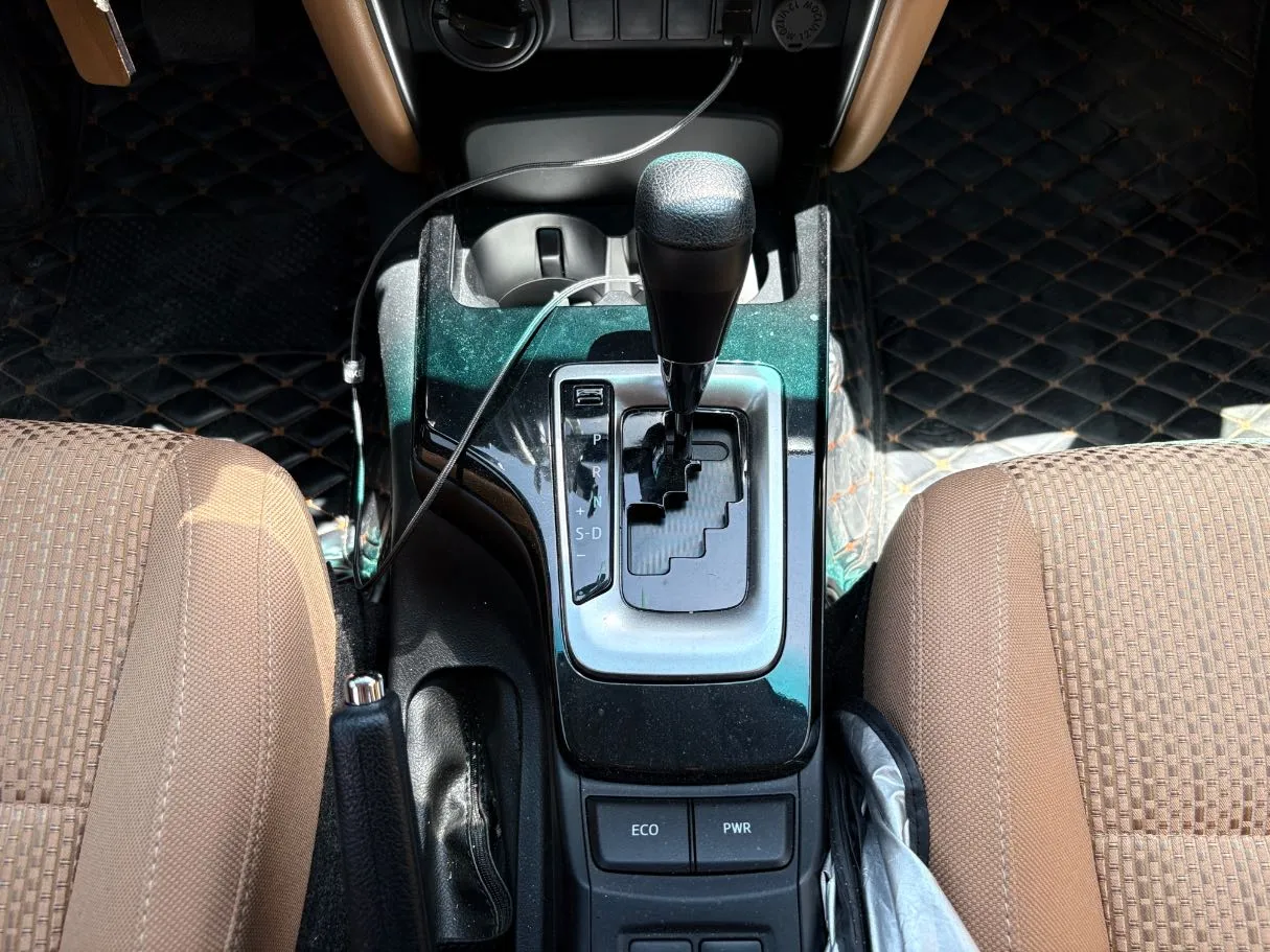 Car image 19