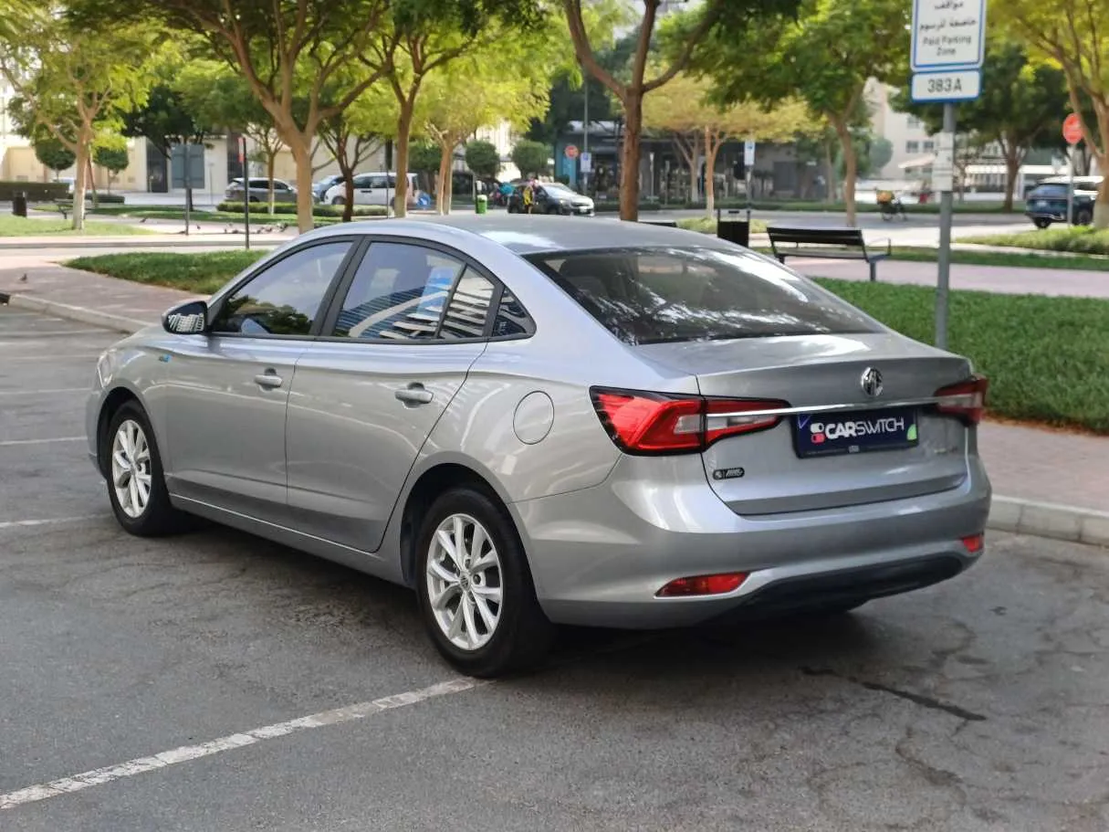 Car image 7